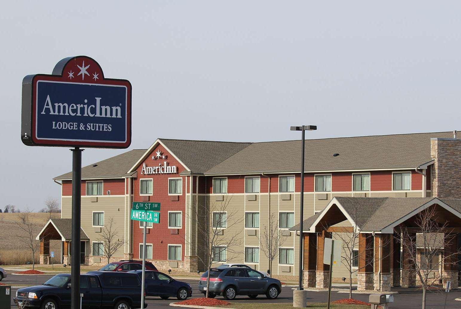 Americinn By Wyndham Cedar Rapids Airport Exterior foto