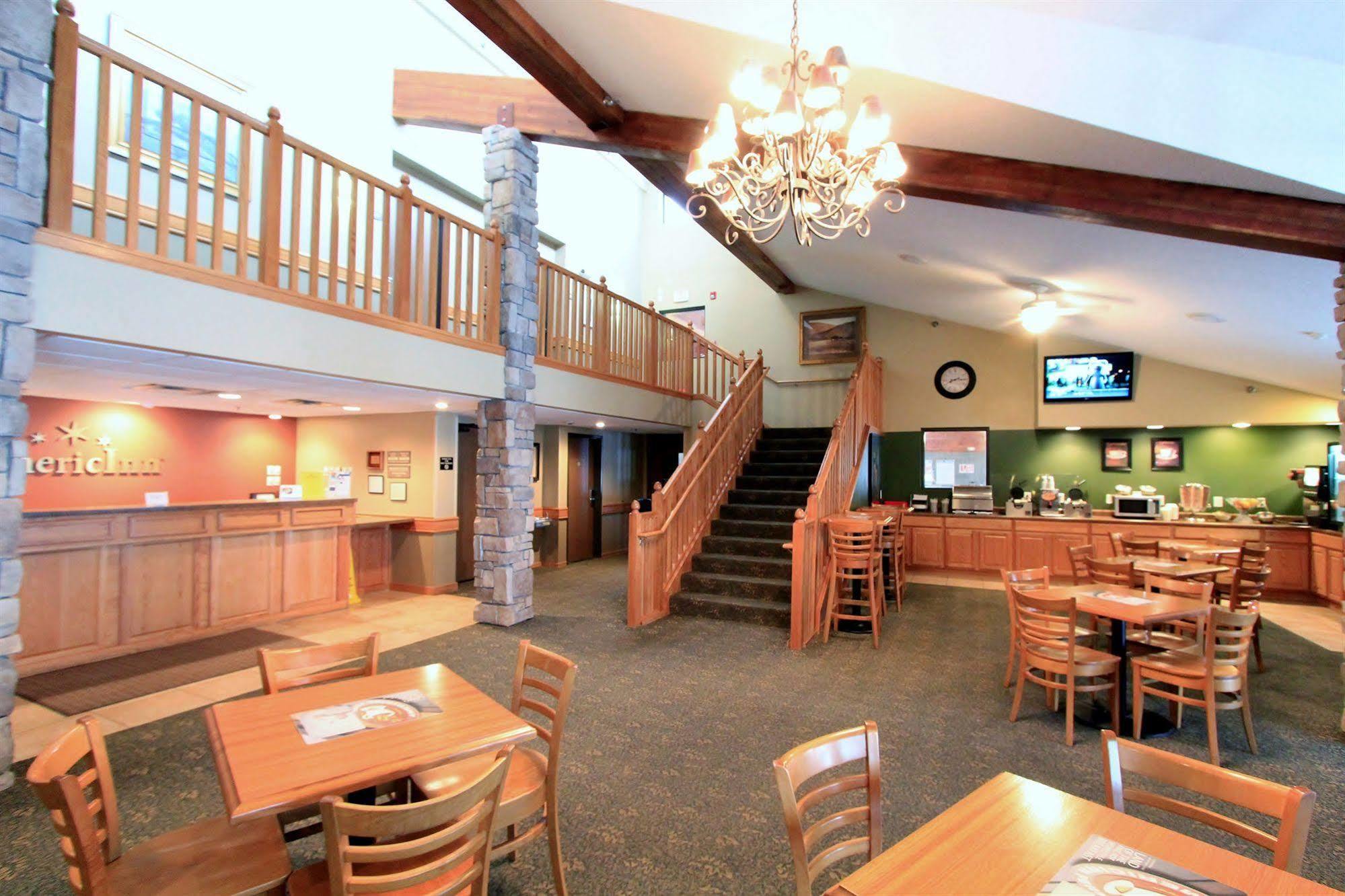 Americinn By Wyndham Cedar Rapids Airport Exterior foto