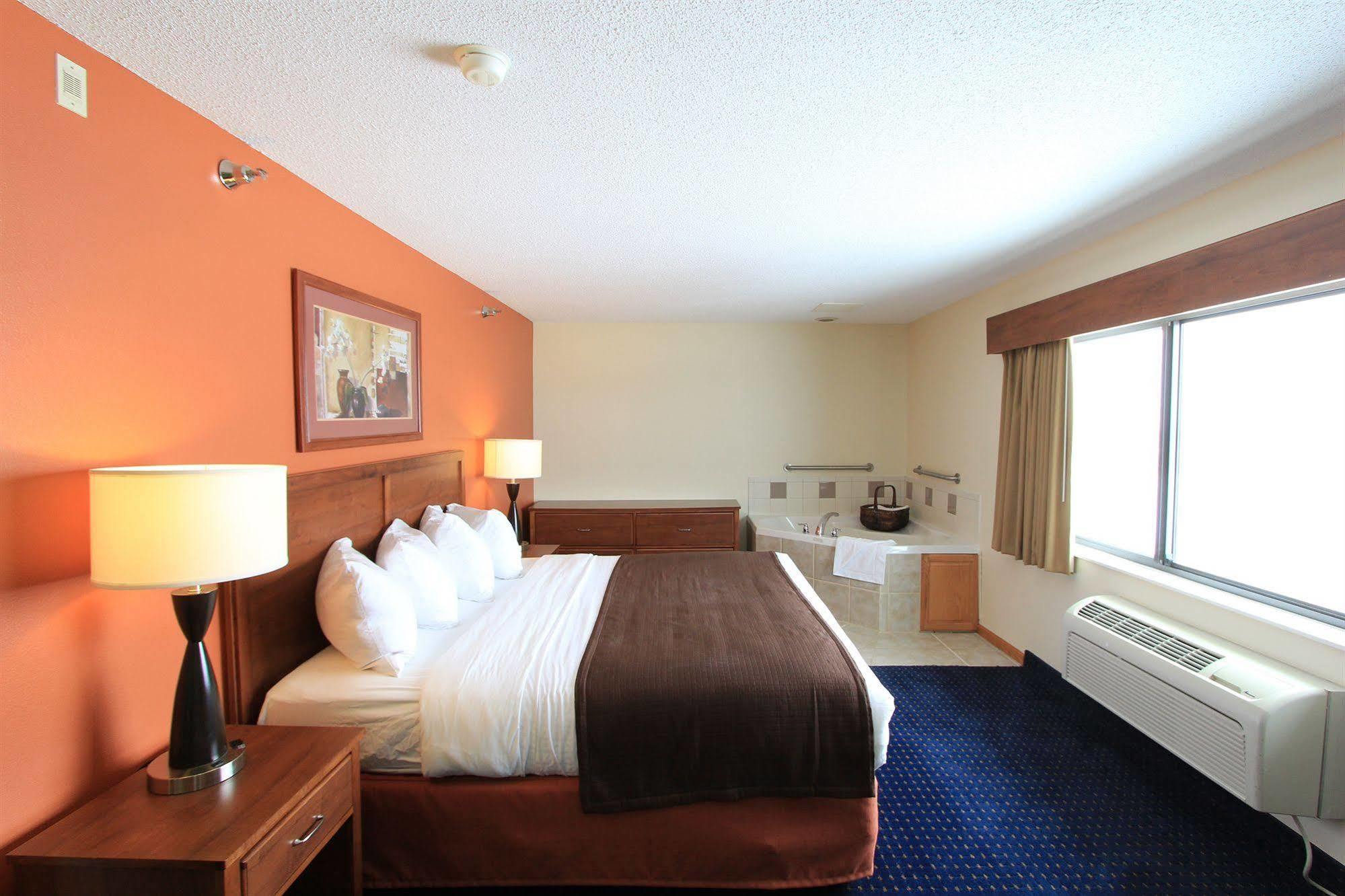 Americinn By Wyndham Cedar Rapids Airport Exterior foto